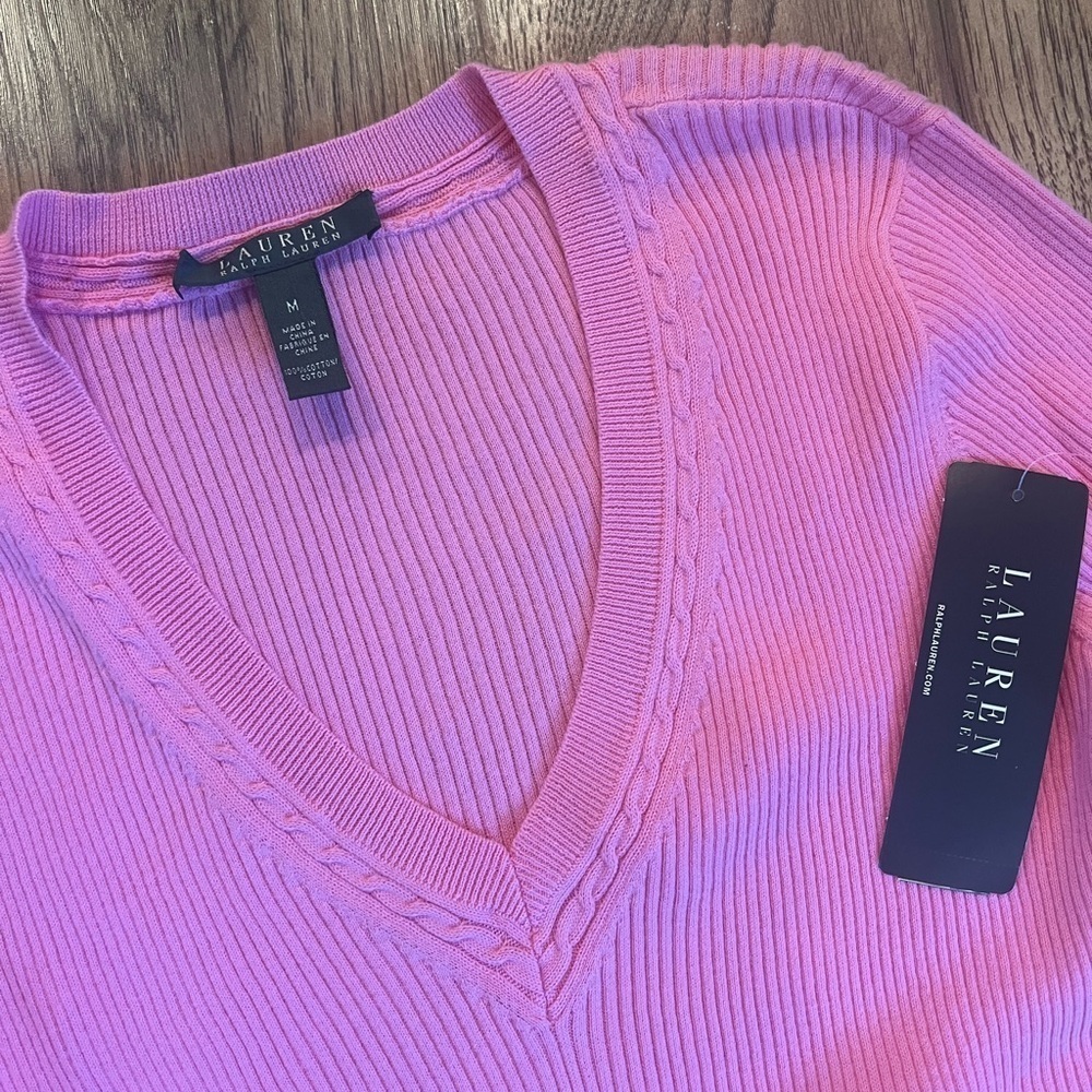 NWT Lauren Ralph Lauren Pink Ribbed Pullover Sweater V-Neck Sz Medium - Picture 2 of 3